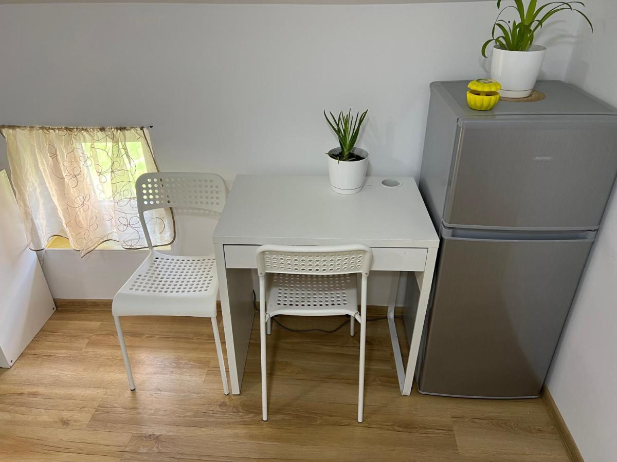 קטוביץ Green Apartment - Free Parking מראה חיצוני תמונה